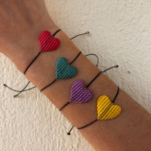 ΜΑΚΡΑΜΕ ΒΡΑΧΙΟΛΙ ΚΑΡΔΙΑ ΜΕ ΜΑΥΡΟ ΛΟΥΡΑΚΙ